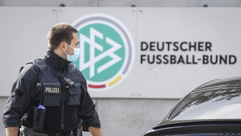 Groß-Razzia in Geschäftsräumen des DFB