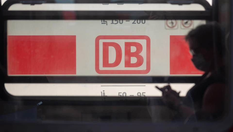 Lockdown-Vorgabe für die Deutsche Bahn: Einzel-Reservierungen sind nur noch für Fensterplätze möglich