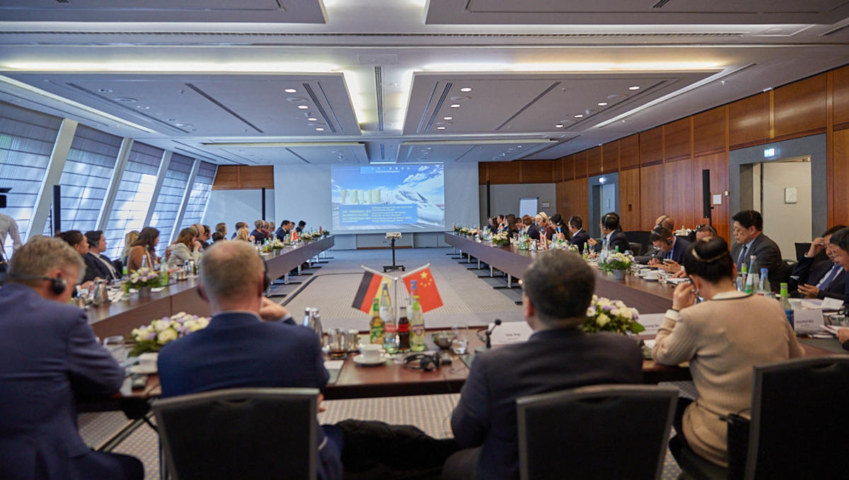 Yulin Delegation - Erfolgreich veranstaltetes Wirtschafts- und Handelsaustauschtreffen in Berlin