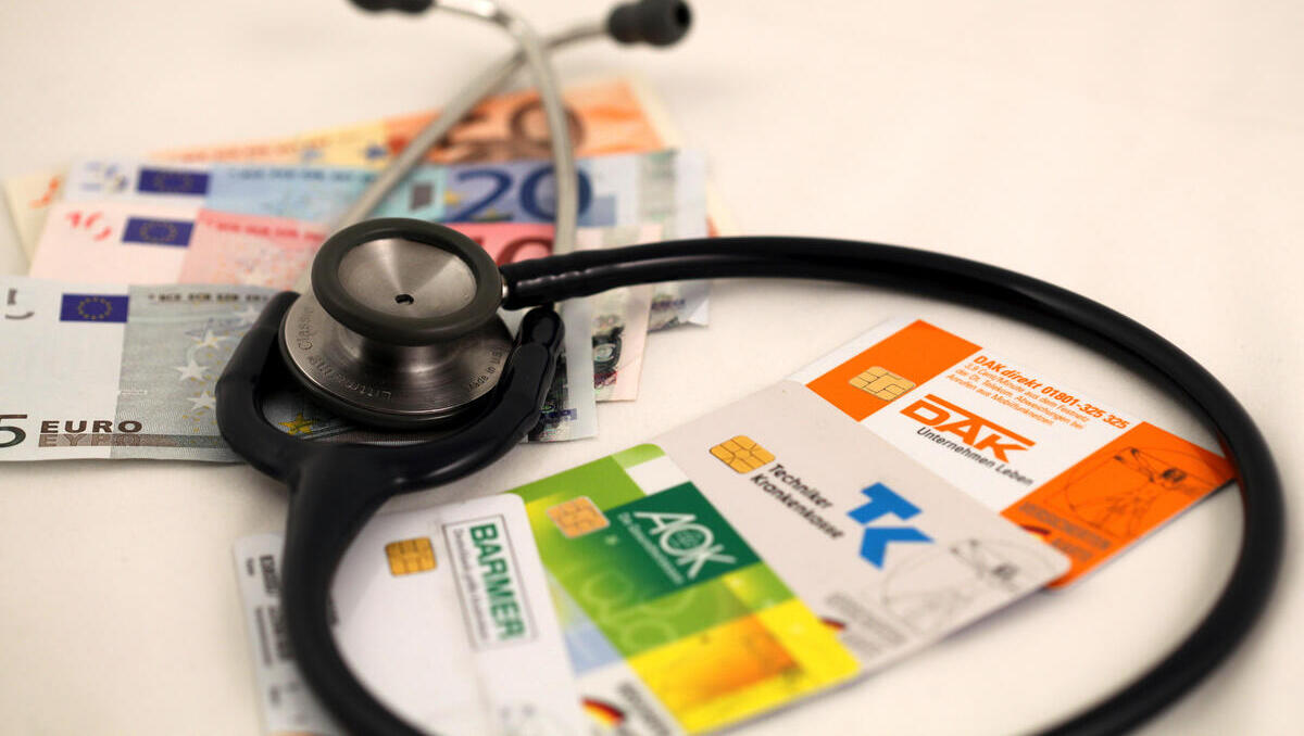 Gesundheitsreform geplant: Arbeitgeber und Gutverdiener vor Mehrkosten