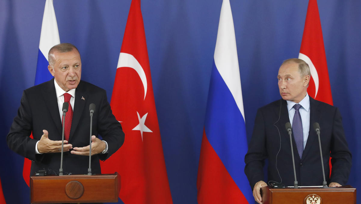 Russland beginnt Wintermanöver, Türkei bietet Vermittlung zwischen Kiew und Moskau an