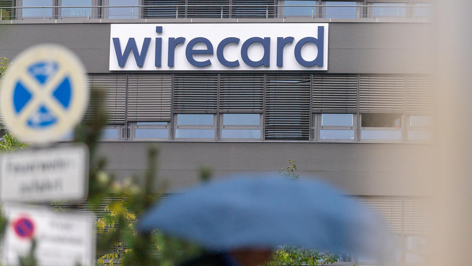 Chef der Wirtschaftsprüferaufsicht handelte mit Wirecard-Aktien - Rücktritt gefordert