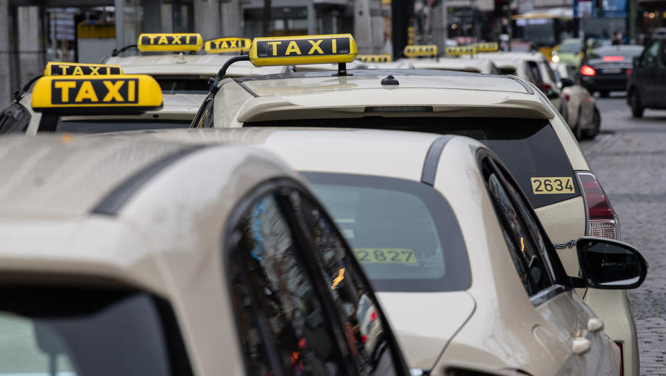 Die deutsche Taxibranche am Abgrund, Uber wird sich freuen