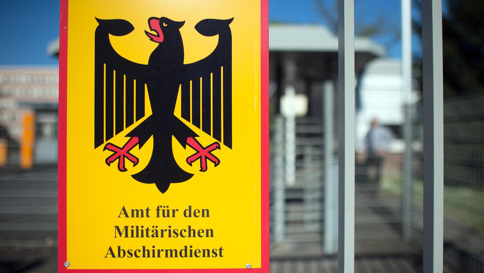 Nach MAD-Razzia: Leitender Bundeswehr-Beamter begeht Selbstmord
