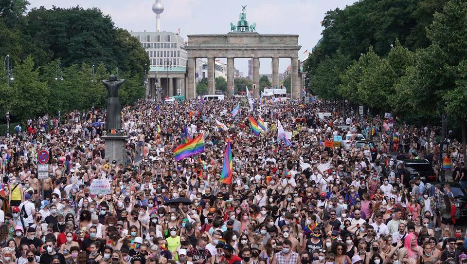 Eine Woche nach CSD-Parade mit 80.000 Teilnehmern - Berlin setzt Demo-Verbote gegen Corona-Politik durch