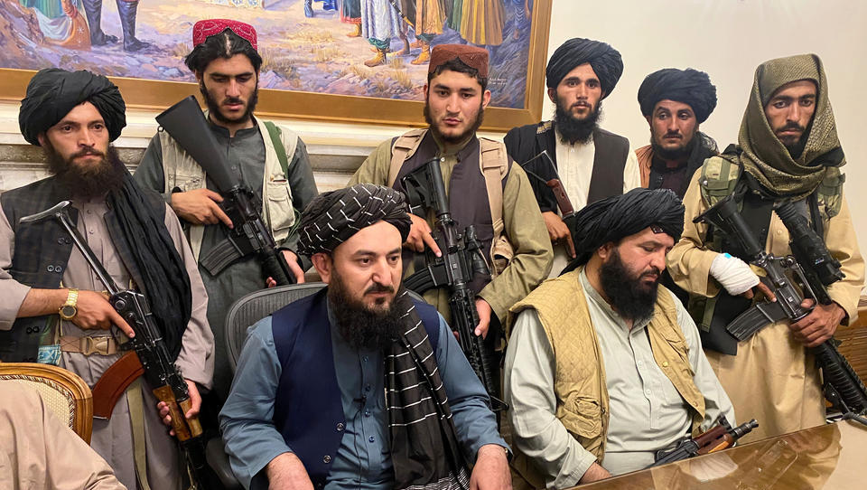 Lagebericht Afghanistan: Taliban übernehmen die Macht, ausländische Diplomaten flüchten aus dem Land
