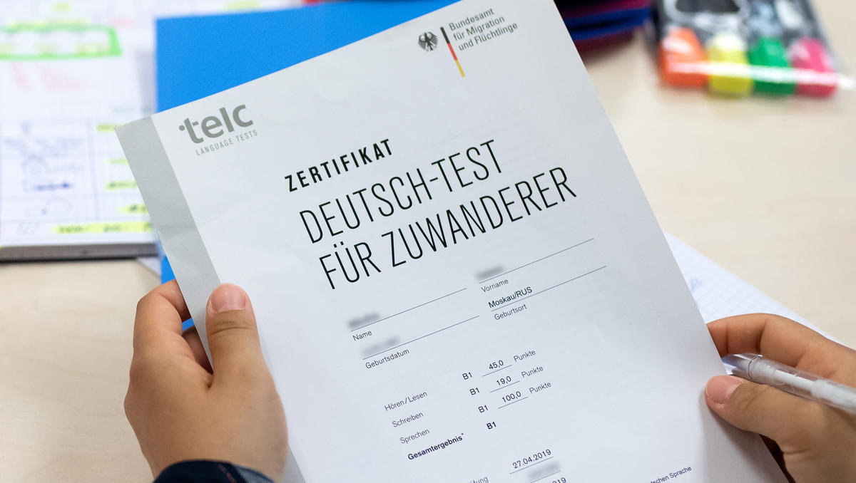 Ehegattennachzug stagniert: Rechtliche Hürden beim Sprachnachweis