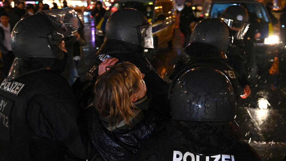 München: Wer gegen Corona-Maßnahmen demonstriert, muss mit Bußgeldern und Schlägen rechnen