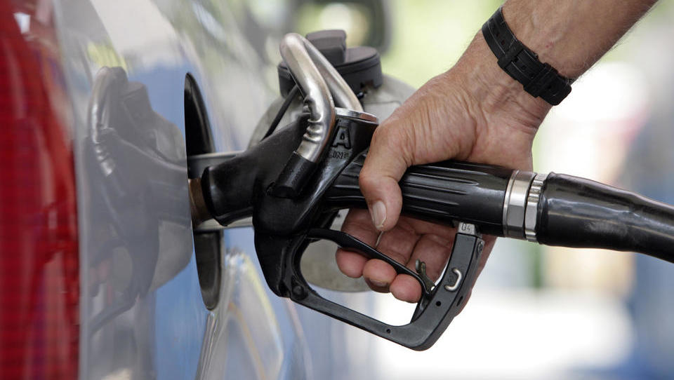 Umweltschützer fordern Erhöhung von Diesel-Preis um 53 Cent, Behörde um 70 Cent