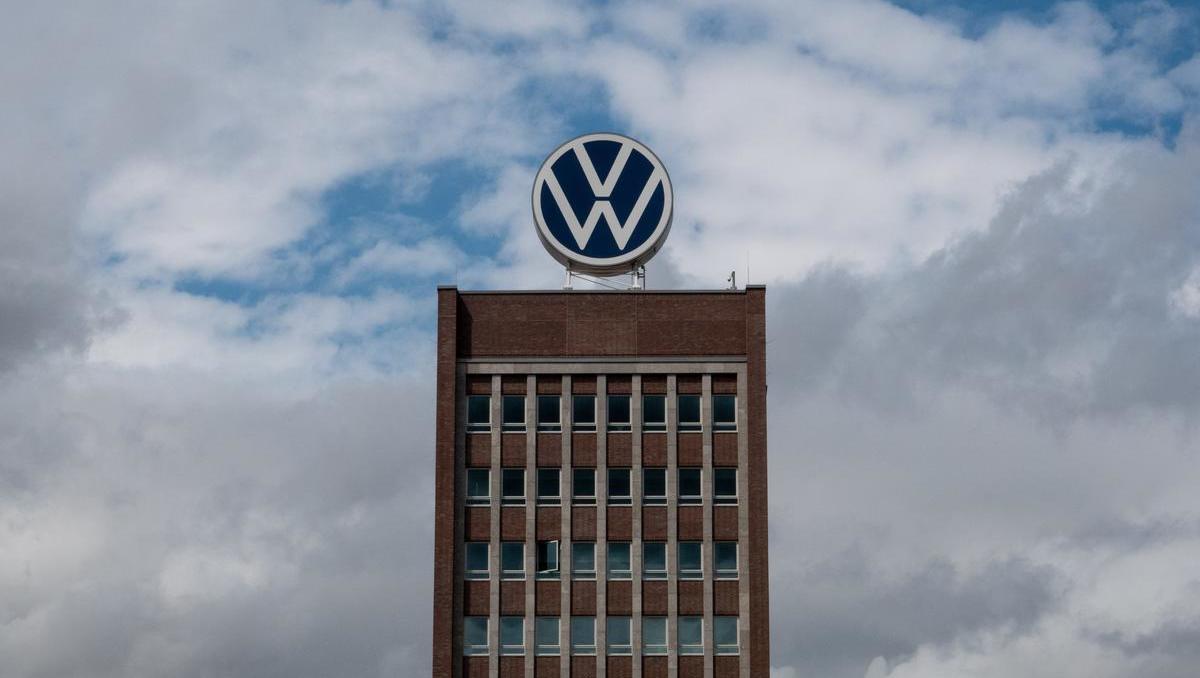 VW-Aktie rutscht ab: Volkswagen steckt viel Geld in Technik und China