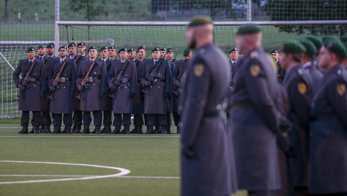 Wehrpflicht: Geht es jetzt ganz schnell? Erste Politiker fordern sofortige Wiedereinführung