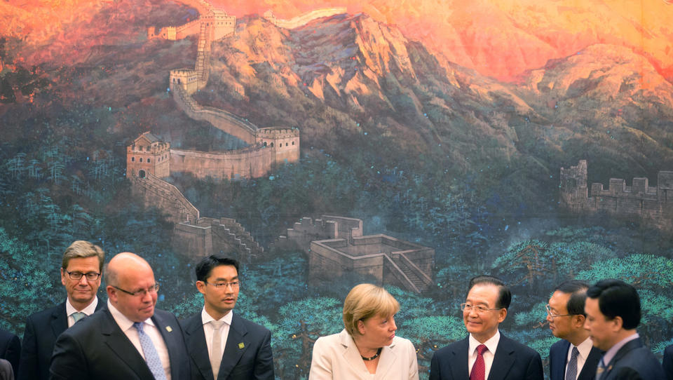 Machtkampf um 5G: China droht mit Konsequenzen für deutsche Autobauer