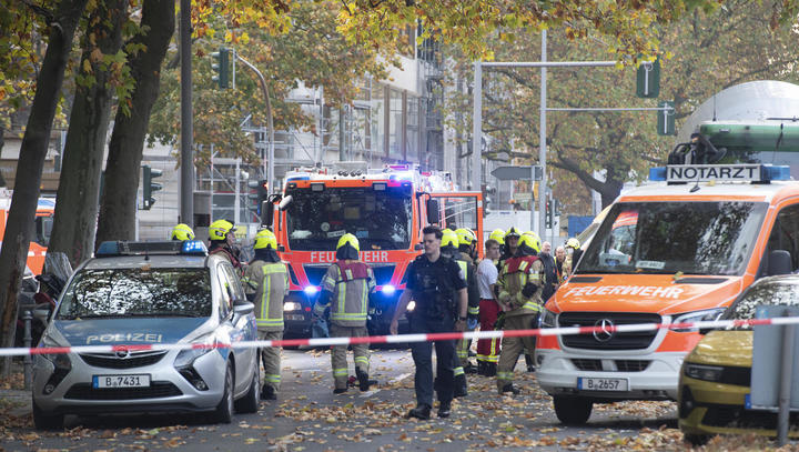 Klima-Aktivisten behindern Einsatz der Berliner Feuerwehr