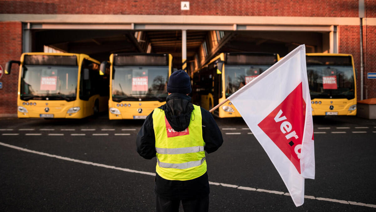 Tarifverhandlungen: Verdi ruft bundesweit zu Warnstreiks im Nahverkehr auf