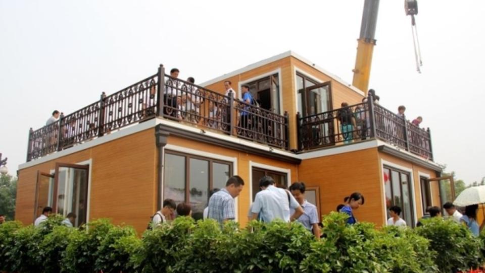 Rekord: Erdbebensichere Fertig-Villa in drei Stunden