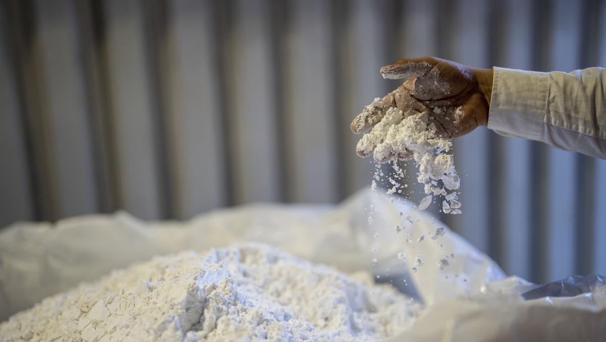 Lithium und die Energiewende: Wie der Rohstoff Elektronik und E-Mobilität vorantreibt Lithium und die Energiewende: Wie der Rohstoff Elektronik und E-Mobilität vorantreibt