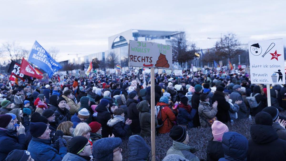 Noch einmal Zehntausende bei Demos gegen rechts - Warnung vor AfD