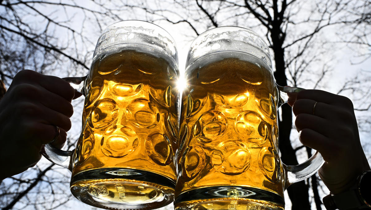 Künstliche Intelligenz soll Bier leckerer machen - und günstiger