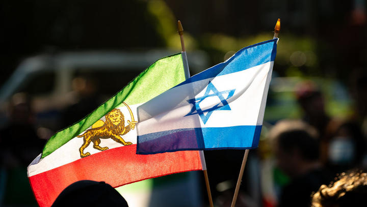 Vom Kriegsrisiko bis zur politischen Krise: Chameneis Erbe und Irans Zukunft