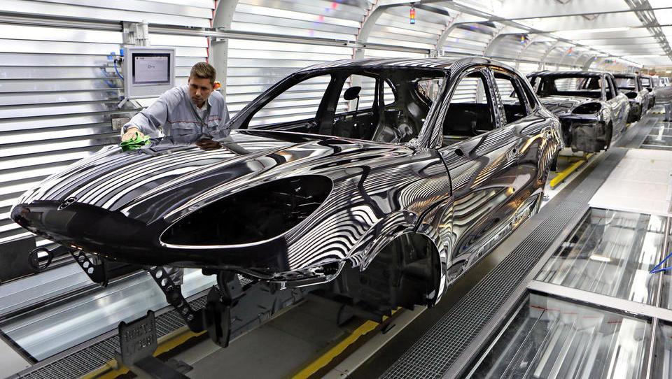 Deutsche Autoproduktion stürzt auf 22-Jahres-Tief