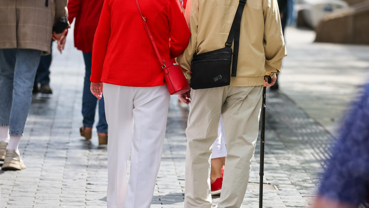 Steuern auf Rente: Steuervorteile und Grundfreibetrag - so hoch ist die Besteuerung 2025