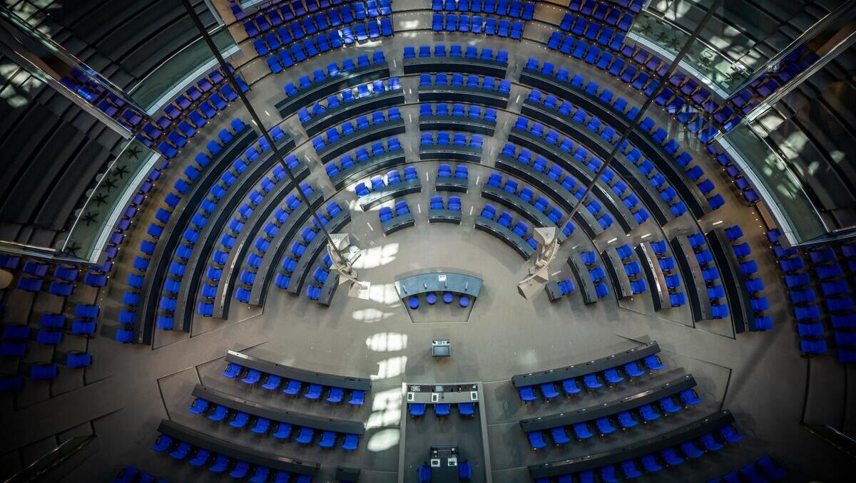 Bundestag: Ein Drittel der Bundestagsabgeordneten hat Nebeneinkünfte