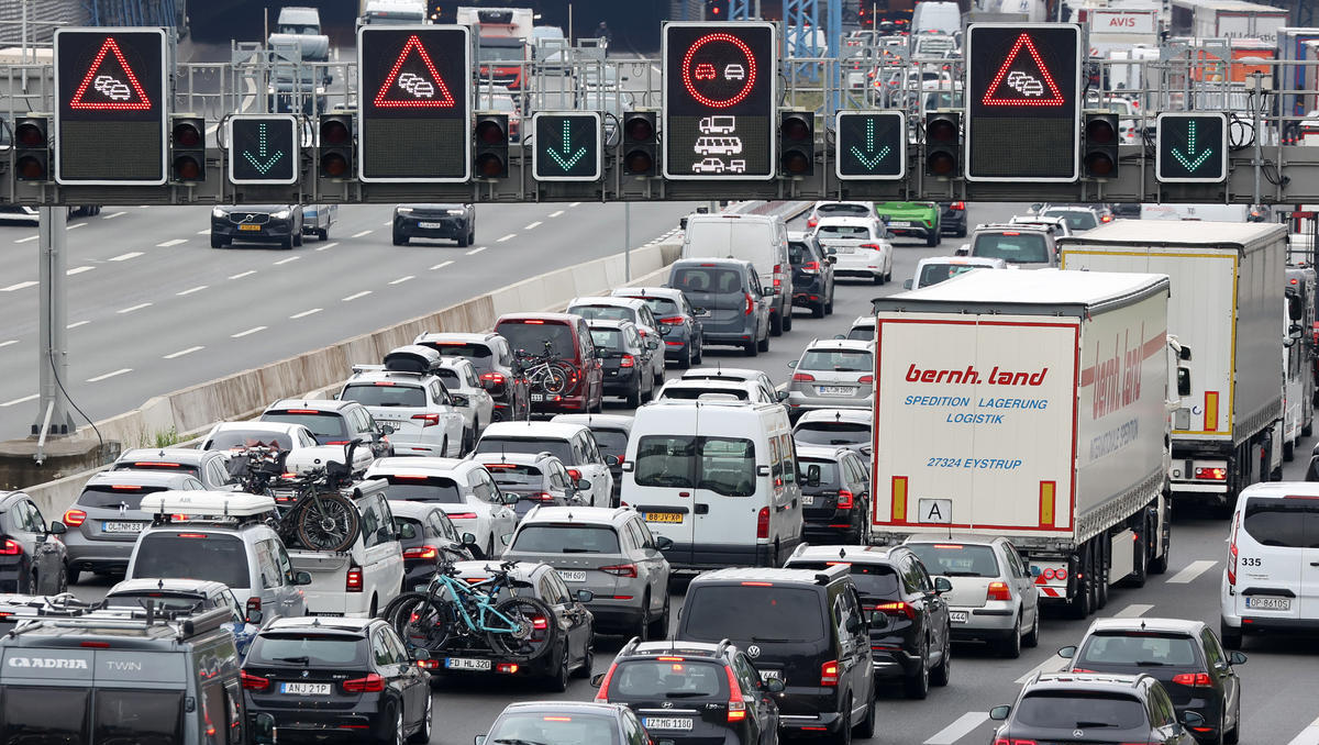 ADAC warnt: Es droht schlimmstes Stau-Wochenende der Saison