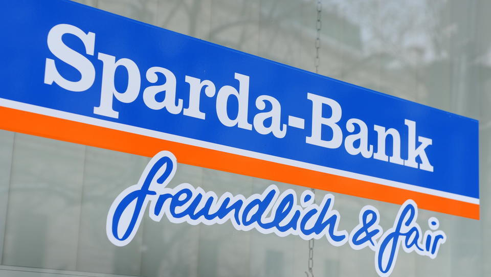 Massiver Einschnitt: Sparda Bank schließt Hälfte ihrer Filialen