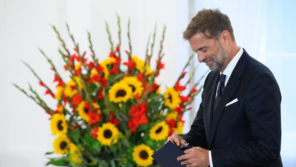 Tag der deutschen Einheit: Bundespräsident verleiht Verdienstorden an 25 Persönlichkeiten