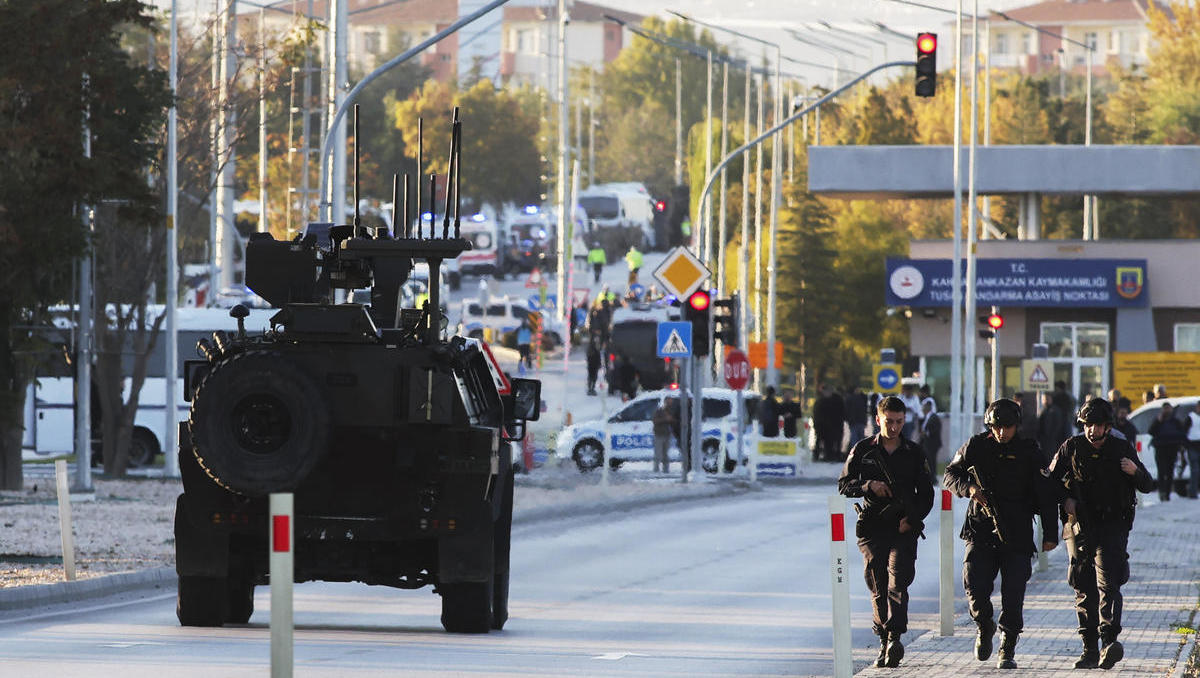 Nach Anschlag auf Rüstungsfirma: Türkei fliegt Angriffe in Syrien und Irak