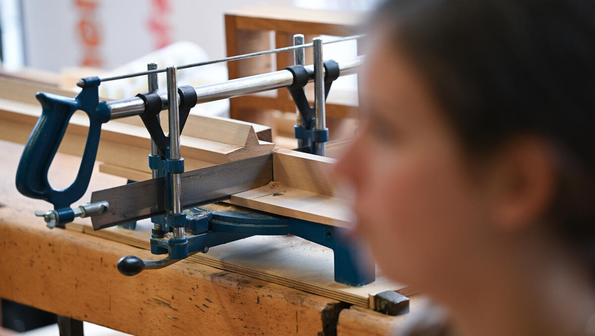 Angst vor Jobverlust: KI treibt Menschen ins krisenfeste Handwerk