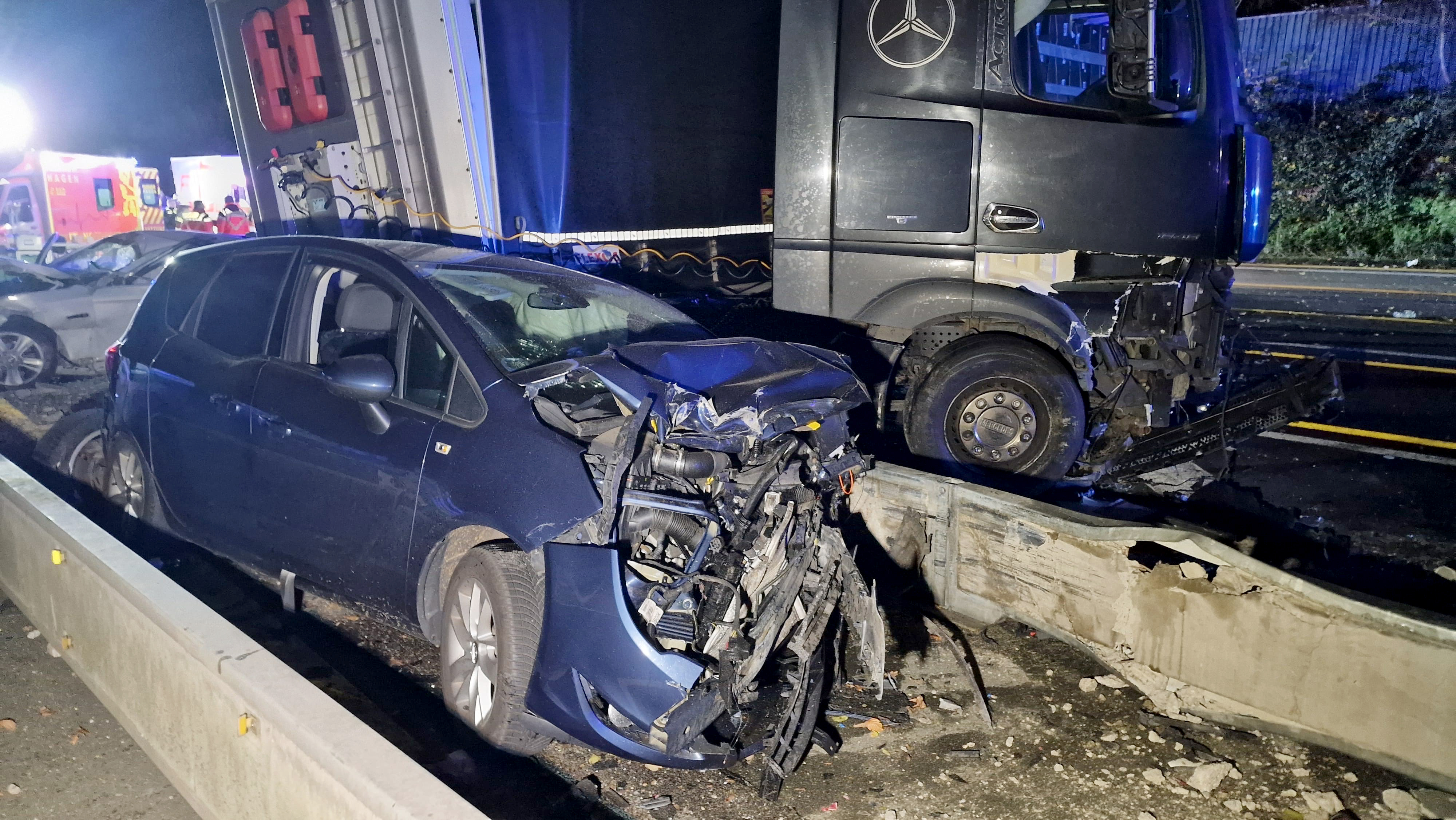 Lkw-Unfall A1: Chaosfahrt führt zu zahlreichen Unfällen und Verletzten