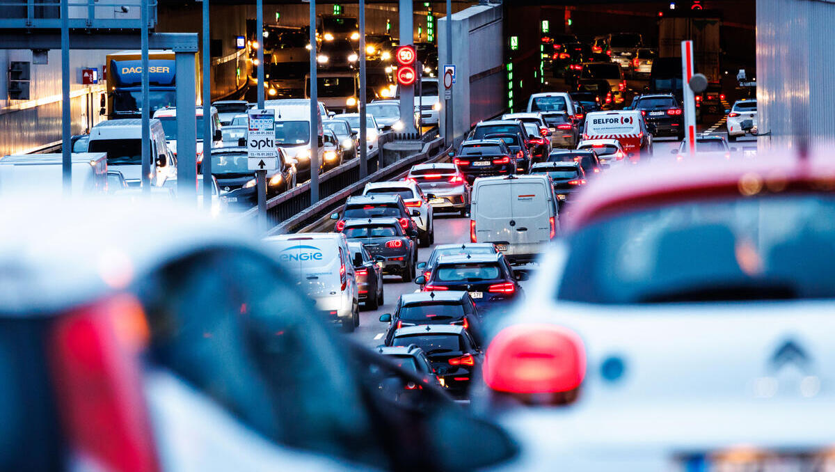 Deutsche Straßen werden sicherer dank smarter Technik und strengeren Regeln