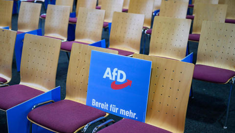 AfD: Verfassungsschutz stuft die Partei als rechtsextrem ein - Kommt demnächst ein Verbot?