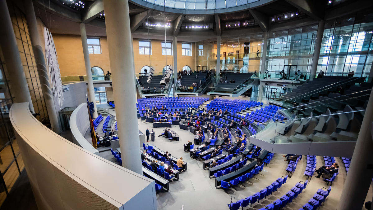 Bundestag: Abstimmung über CDU-Antrag zur Migration - 5-Punkte-Plan von Merz erhält Mehrheit