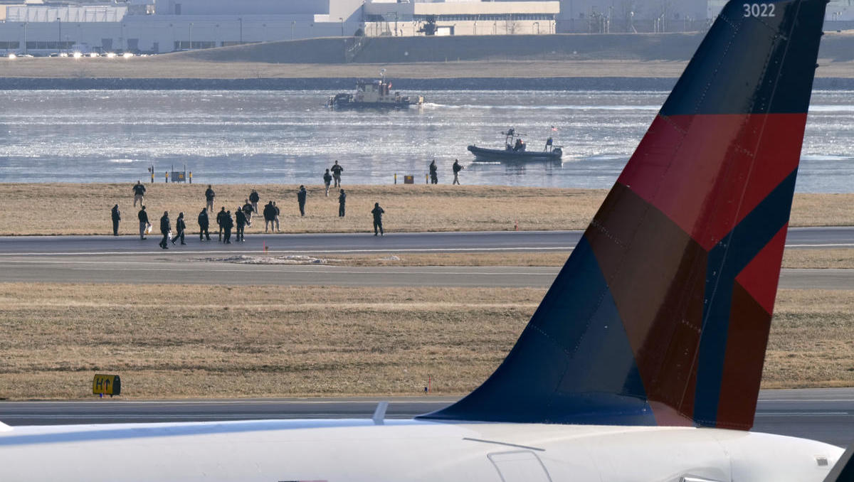 Ursache für Flugzeugabsturz in Washington weiter unklar - beide Flugschreiber geborgen