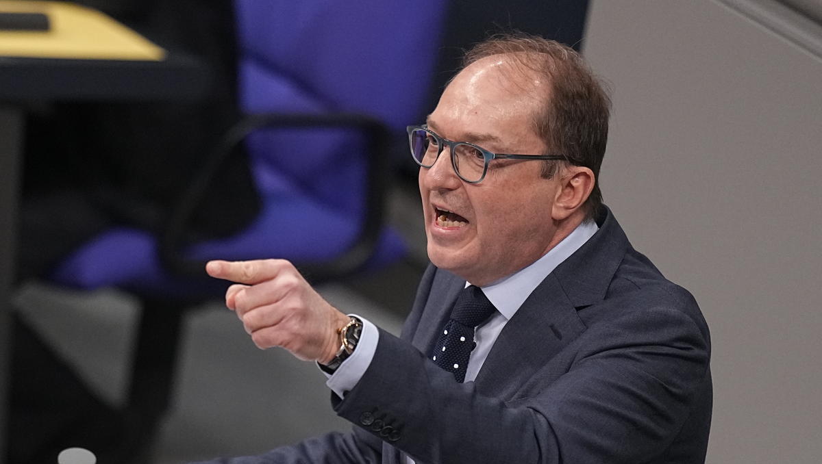 Bundestag live - Baerbock und Dobrindt liefern sich hitzige Debatte: 