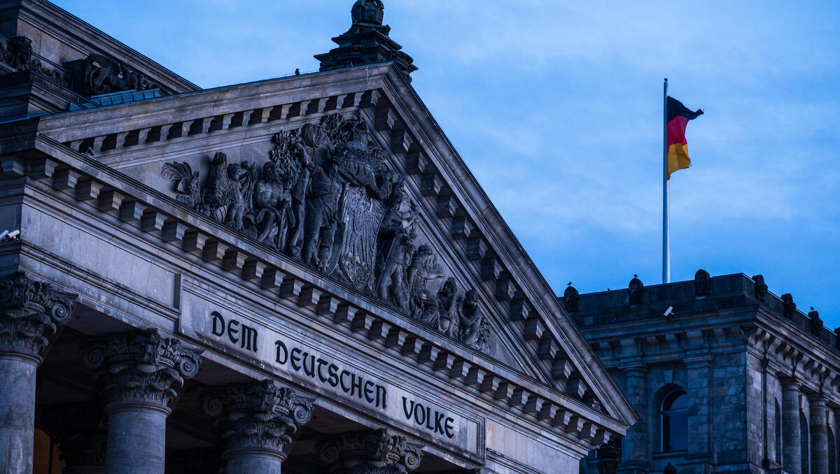 Vertrauen in die Staat auf Tiefstwert: Mehrheit der Bürger hält den Staat für überfordert