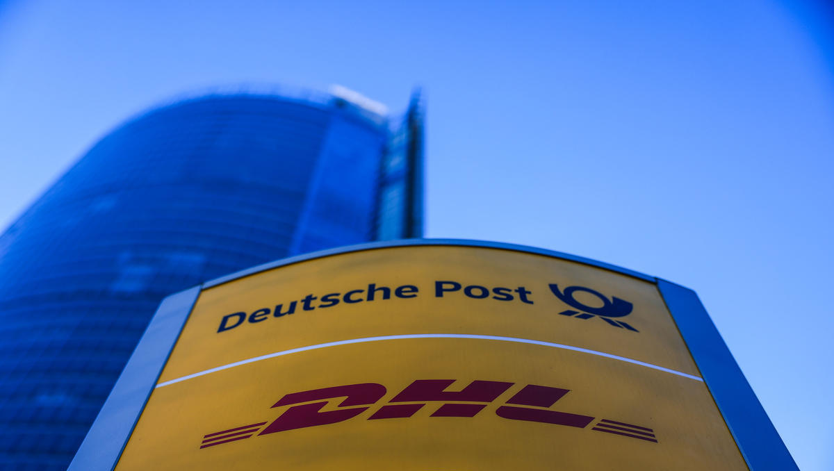 Deutsche Post streicht 8000 Stellen: Sparmaßnahmen überzeugen Anleger - Dhl-Aktie macht kräftigen Sprung