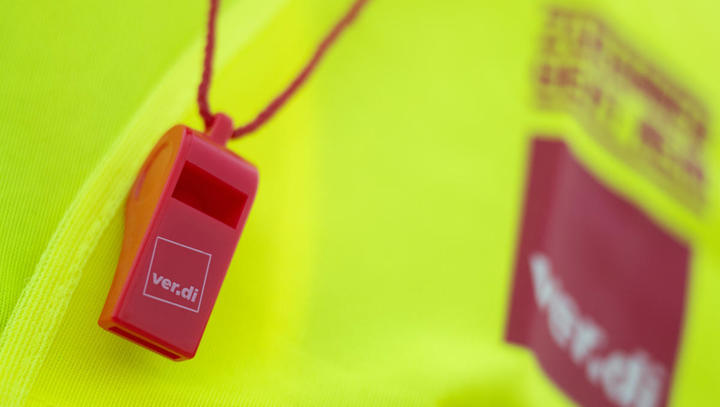 Öffentlicher Dienst: Schlichtung mit Kompromissvorschlag - Gestaffelt mehr Lohn und Urlaub Öffentlicher Dienst: Schlichtung mit Kompromissvorschlag - Gestaffelt mehr Lohn und Urlaub