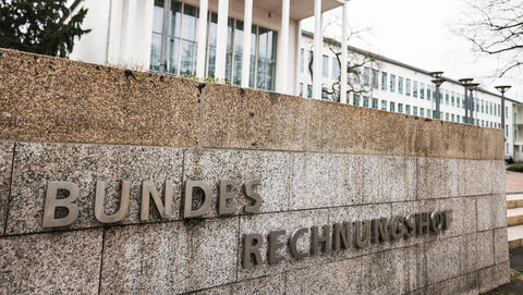 Rechnungshof kritisiert mangelnde Kontrolle bei Bargeldgeschäften - und andere Geldverschwendung