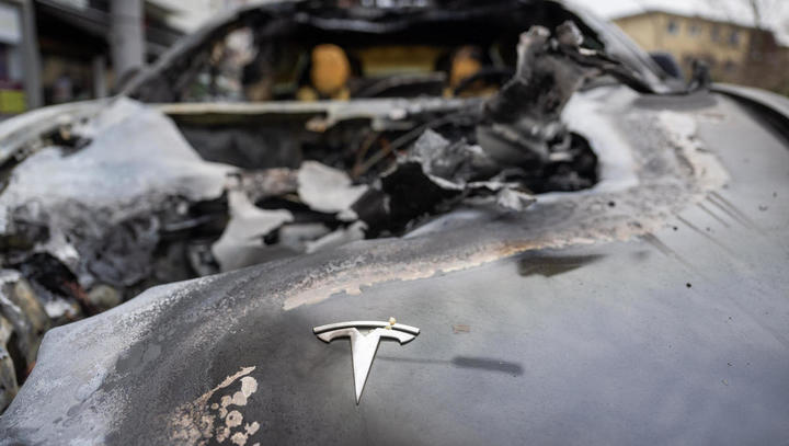 Bye bye, Washington: Elon Musk will erstmal Tesla retten