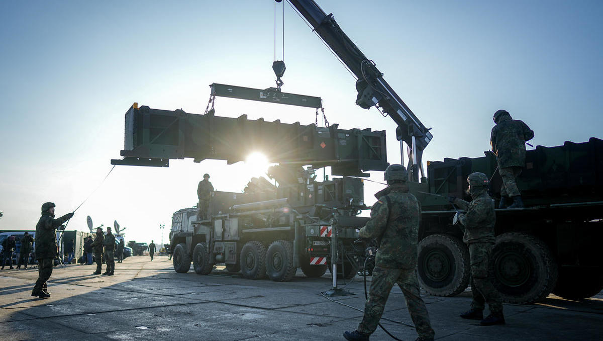 Rüstungsskandal bei der Nato: Verdacht auf Bestechung und Geldwäsche – Behörden ermitteln gegen Nato-Mitarbeiter