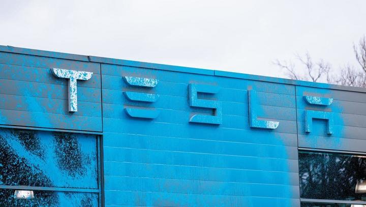 Teslas versteckter Goldesel wankt – Emissionsrechte geraten ins Visier des Boykotts