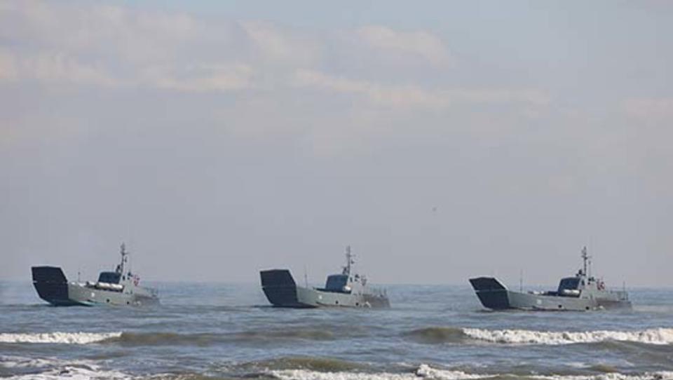 Russland verlegt zehn Kriegsschiffe vom Kaspischen ins Schwarze Meer