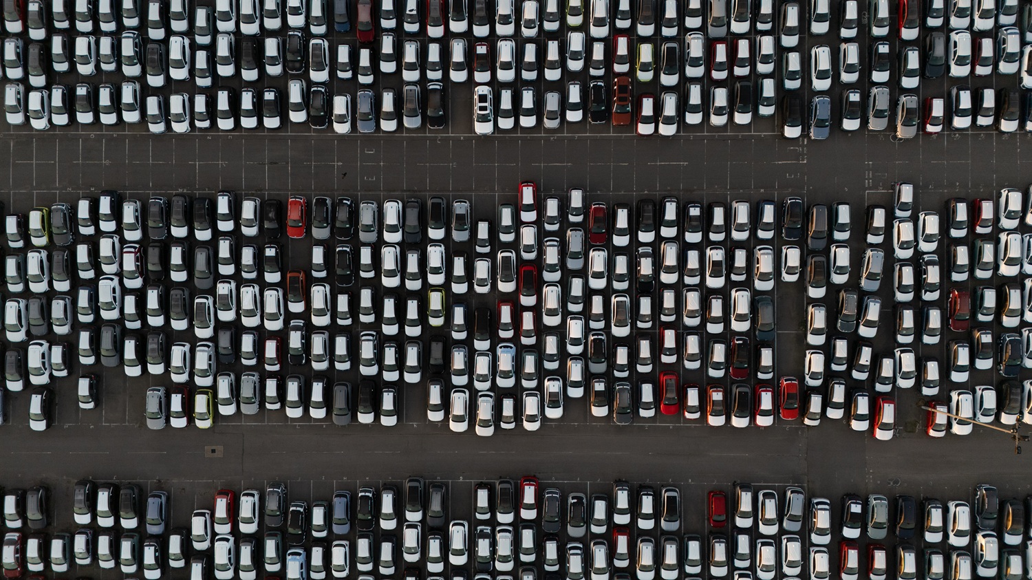 Europas Autobranche taumelt: Margen brechen ein, Verluste steigen, Auto-Aktien im Minus – was das für Anleger bedeutet