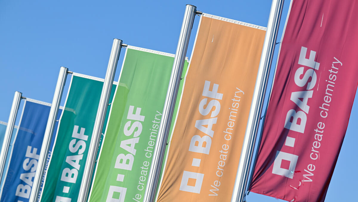 BASF senkt Prognose: Zölle und Konjunkturflaute bremsen Geschäftserwartungen