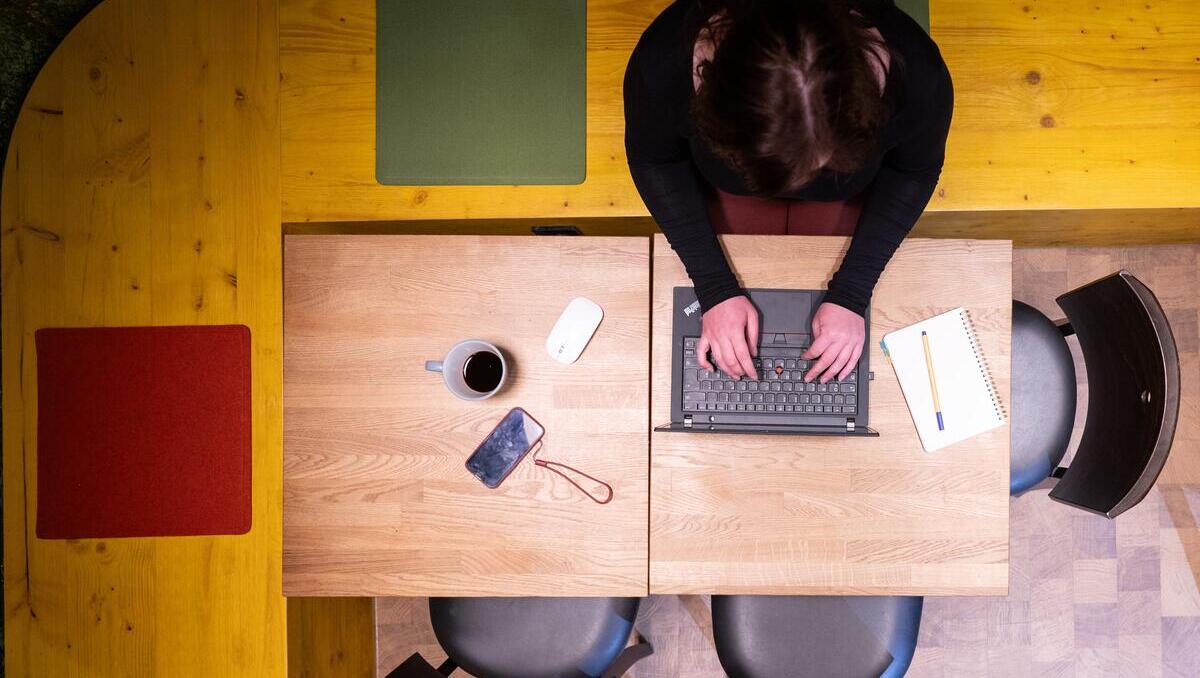 Strengere Homeoffice-Regeln: Eine Bank geht den entgegengesetzten Weg