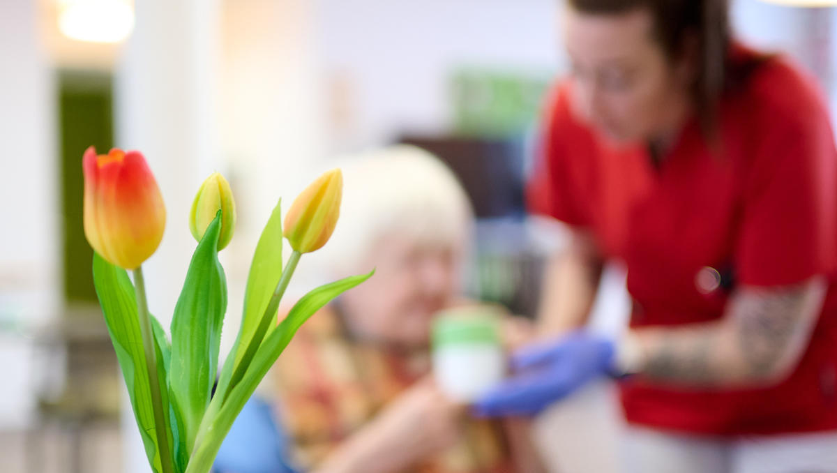 Warken will mehr Kompetenzen für Pflegekräfte
