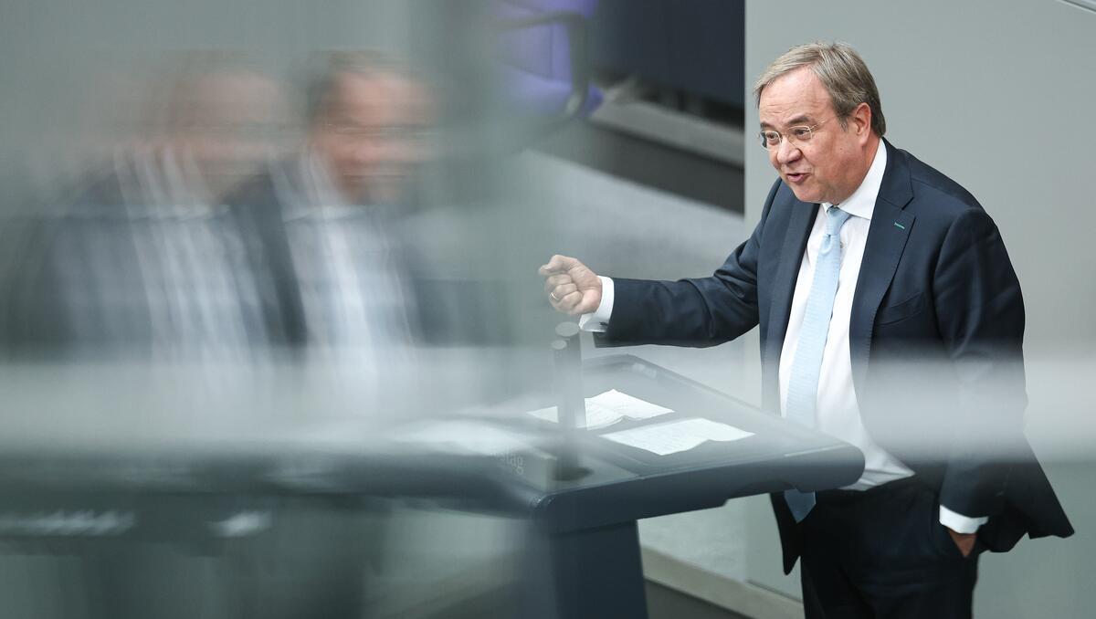 Laschet zur Atomdebatte: Europäischer Nuklearschirm hat keine Priorität